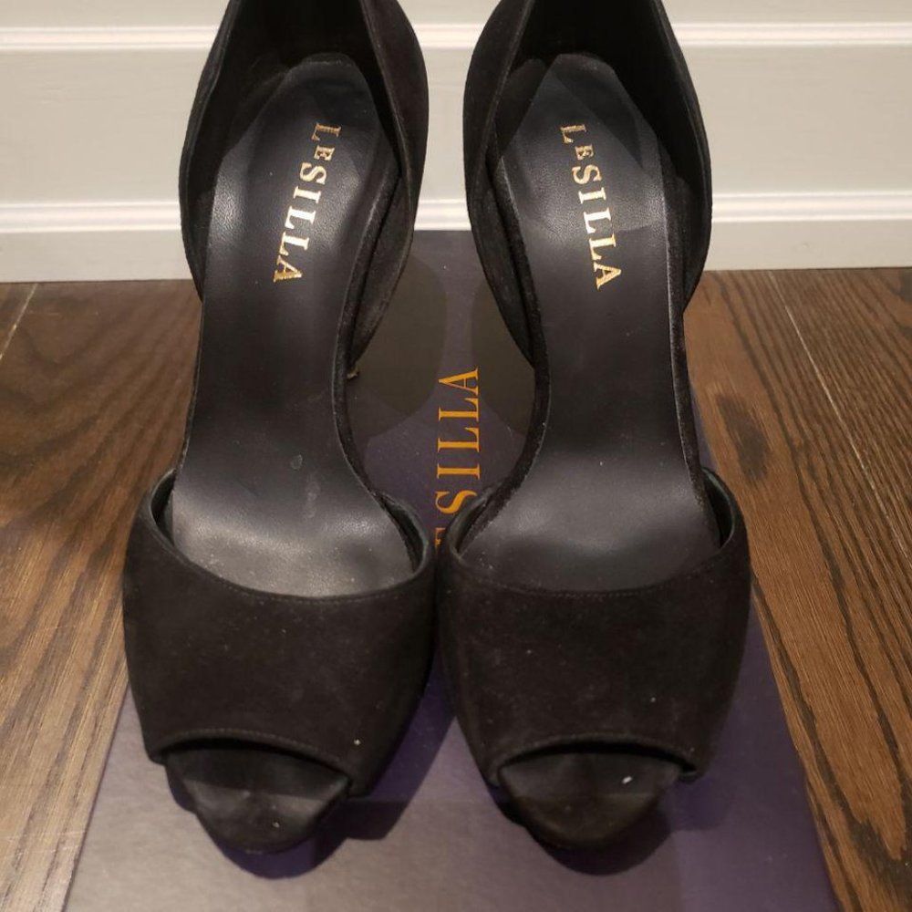 Le Silla spiral heel textured pumps